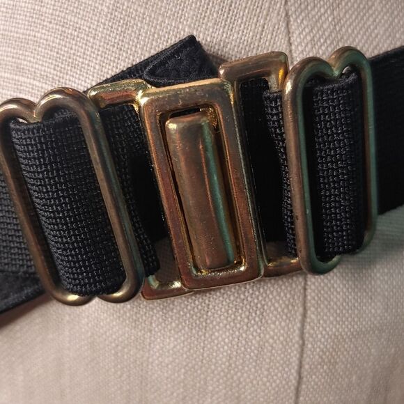 Red Cummerbund - Picture 2 of 3